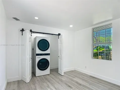 8781 S Lakeshore Drive Floral City Other City - In The State Of Florida FL 34436