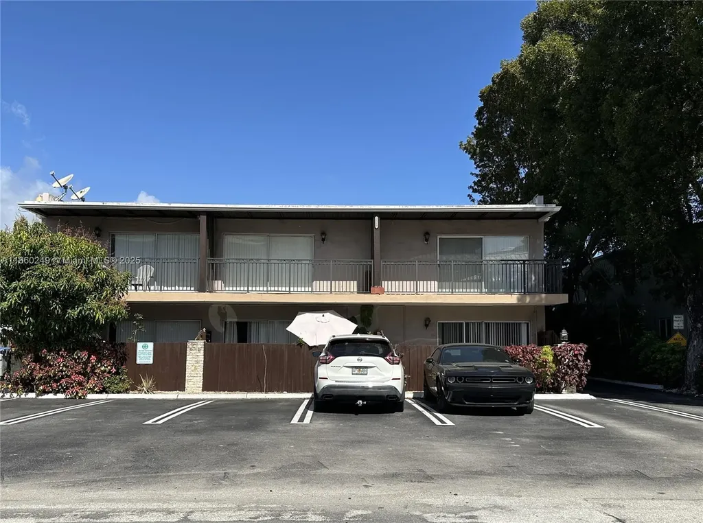 2313 NE 2nd Street Pompano Beach FL 33062