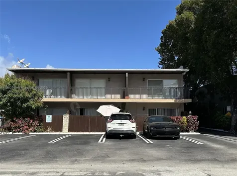 2313 NE 2nd Street Pompano Beach FL 33062