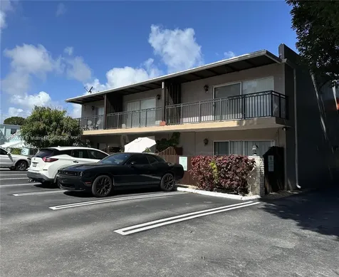 2313 NE 2nd Street Pompano Beach FL 33062
