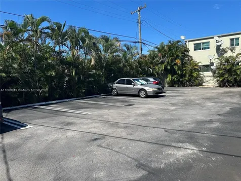 2313 NE 2nd Street Pompano Beach FL 33062