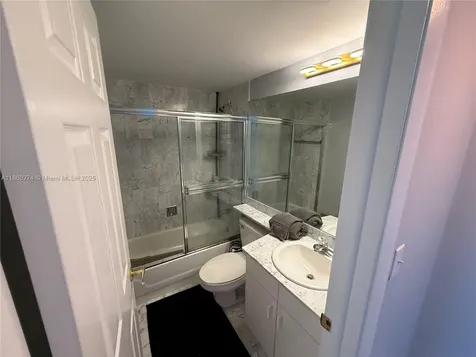 800 Claughton Island Drive Miami FL 33131
