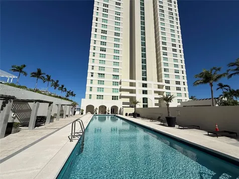 800 Claughton Island Drive Miami FL 33131