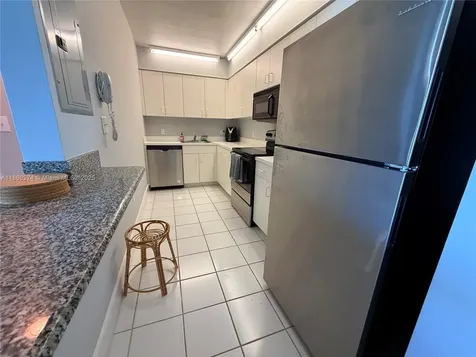 800 Claughton Island Drive Miami FL 33131