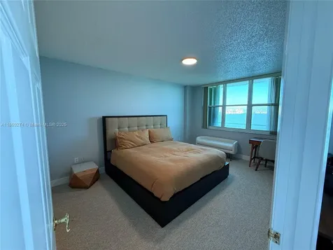 800 Claughton Island Drive Miami FL 33131