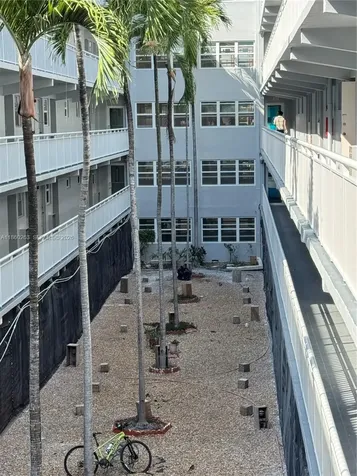 215 SE 3rd Avenue Hallandale Beach FL 33009