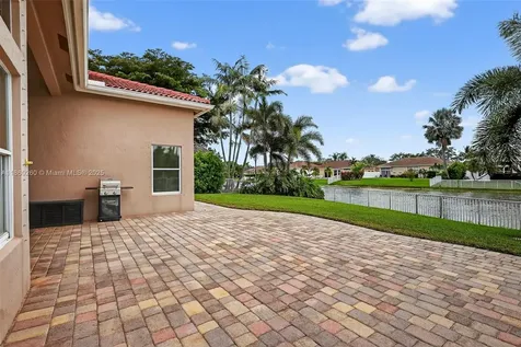 18840 NW 23rd Place Pembroke Pines FL 33029