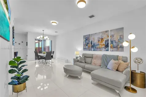 487 SW 91st Avenue Miami FL 33174