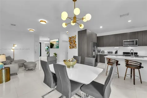 487 SW 91st Avenue Miami FL 33174