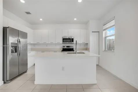 12609 NW 23rd Place Miami FL 33167