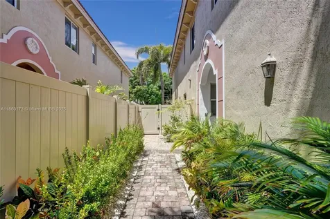 1115 NE 14th Avenue Fort Lauderdale FL 33304