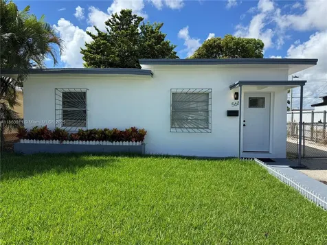 568 E 49th Street Hialeah FL 33013
