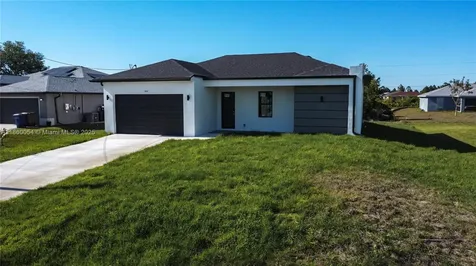 3610 SW 22nd Street Lehigh Acres FL 33976