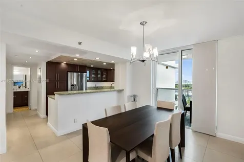 2401 Collins Avenue Miami Beach FL 33140