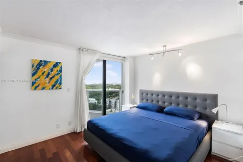2401 Collins Avenue Miami Beach FL 33140