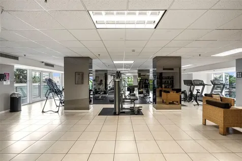 2401 Collins Avenue Miami Beach FL 33140