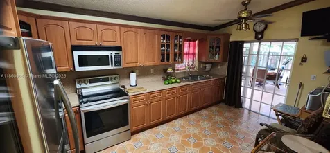 18959 NW 63rd Court Circle Hialeah FL 33015