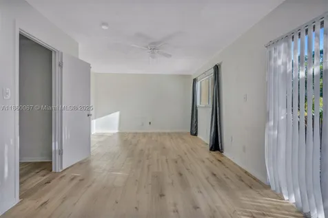 94 Pleasant Hill Lane Tamarac FL 33319