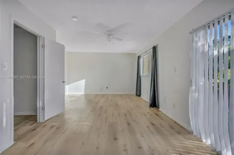 94 Pleasant Hill Lane Tamarac FL 33319