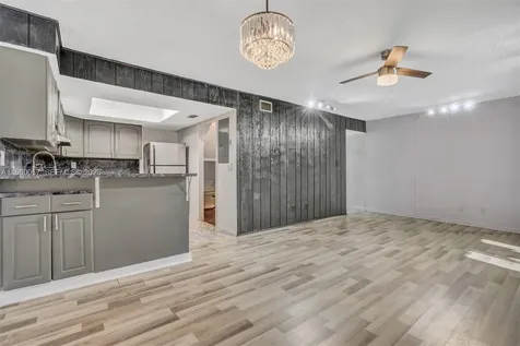 94 Pleasant Hill Lane Tamarac FL 33319