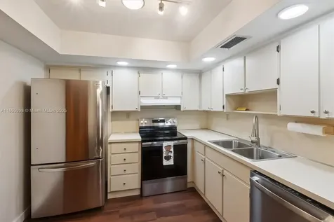 5975 SW 137th Avenue Miami FL 33183