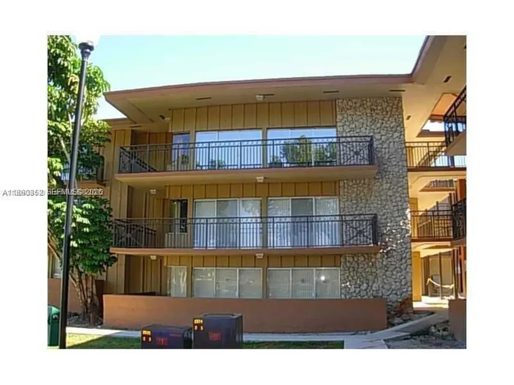 4850 SW 63rd Terrace Davie FL 33314