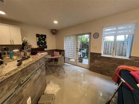 11612 NW 50th Terrace Doral FL 33178