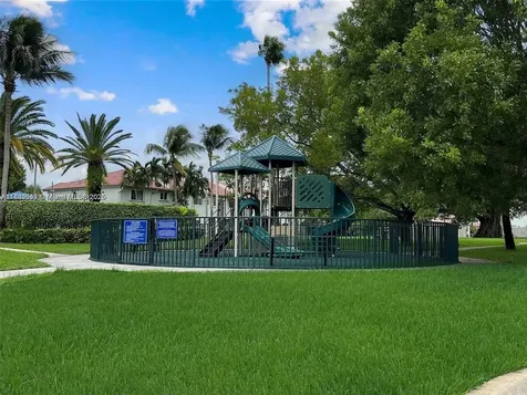 11612 NW 50th Terrace Doral FL 33178