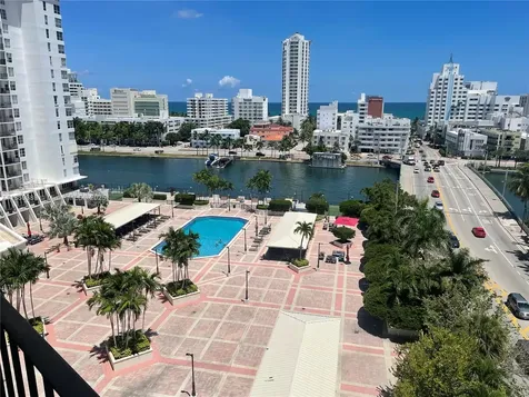 4101 Pine Tree Drive Miami Beach FL 33140