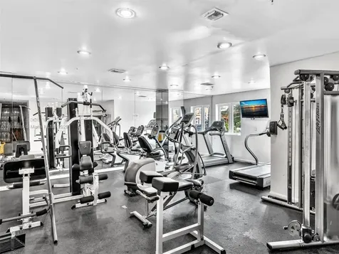 4101 Pine Tree Drive Miami Beach FL 33140