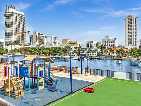 4101 Pine Tree Drive Miami Beach FL 33140