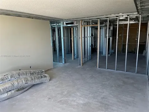 4101 Pine Tree Drive Miami Beach FL 33140