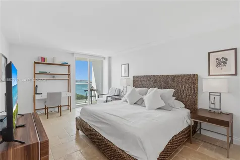 100 Bayview Drive Sunny Isles Beach FL 33160