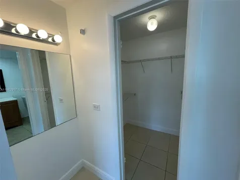 3522 NE 171st Street North Miami Beach FL 33160