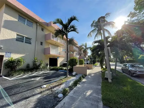 3522 NE 171st Street North Miami Beach FL 33160