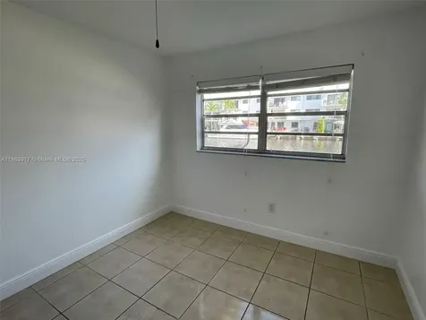 3522 NE 171st Street North Miami Beach FL 33160
