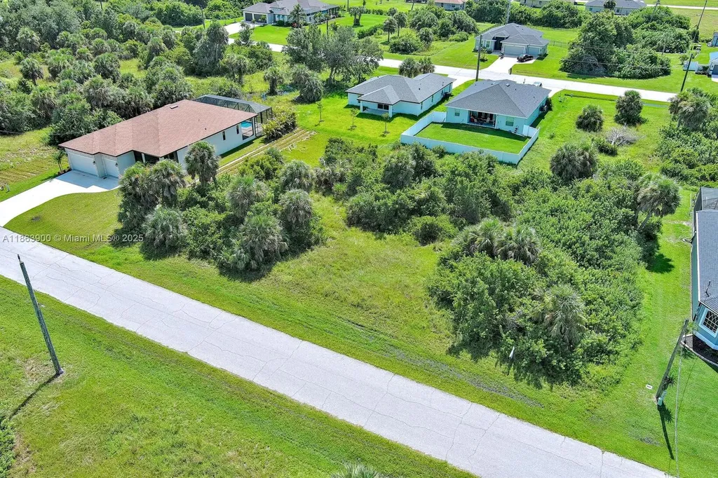 148 Spring Drive Other City - In The State Of Florida FL 33947