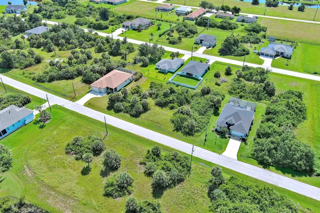 148 Spring Drive Other City - In The State Of Florida FL 33947