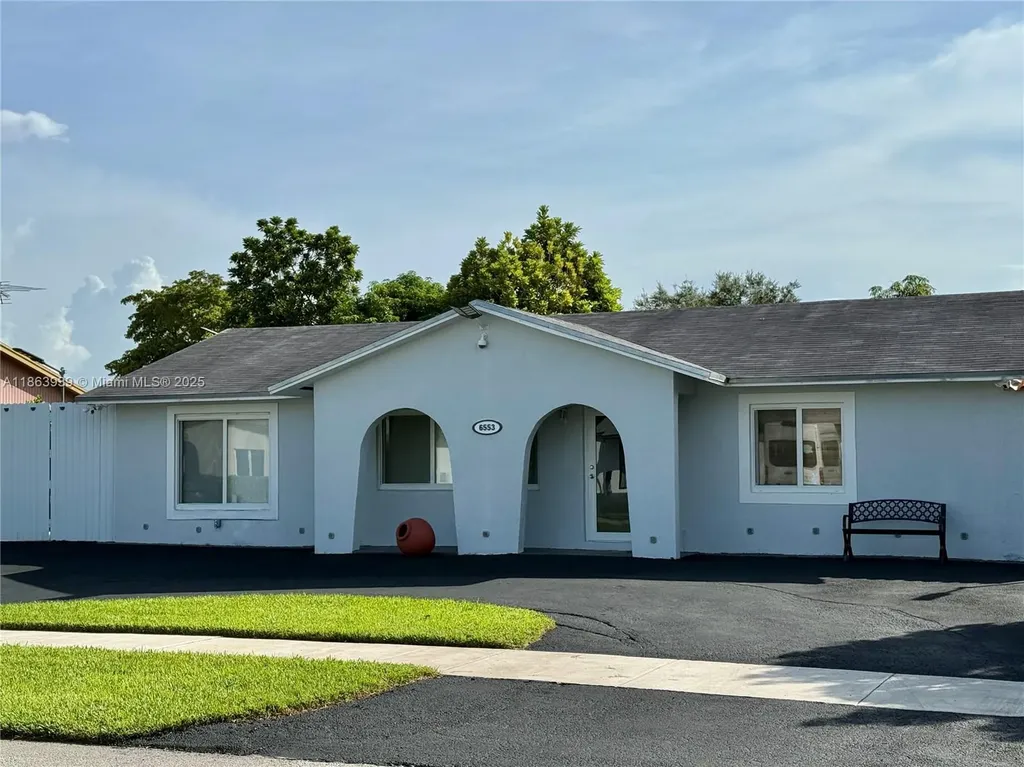 6553 SW 148th Place Miami FL 33193