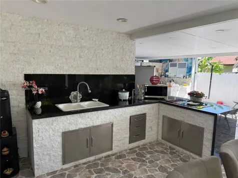 6553 SW 148th Place Miami FL 33193