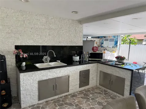 6553 SW 148th Place Miami FL 33193