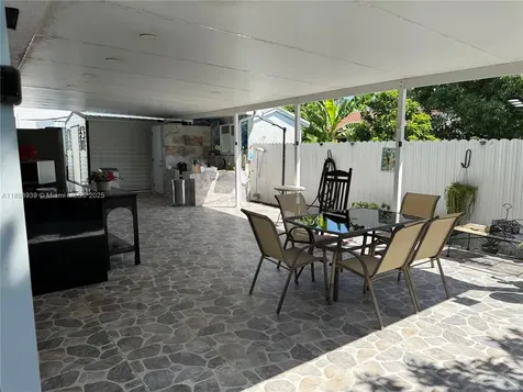 6553 SW 148th Place Miami FL 33193