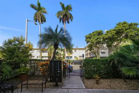 1525 Meridian Avenue Miami Beach FL 33139