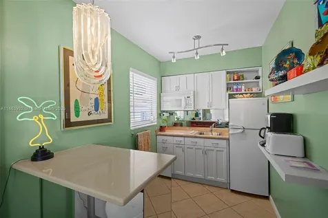 1525 Meridian Avenue Miami Beach FL 33139