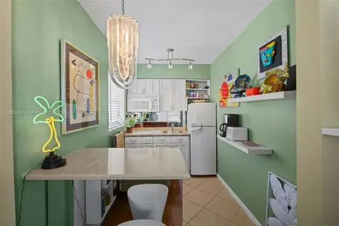 1525 Meridian Avenue Miami Beach FL 33139