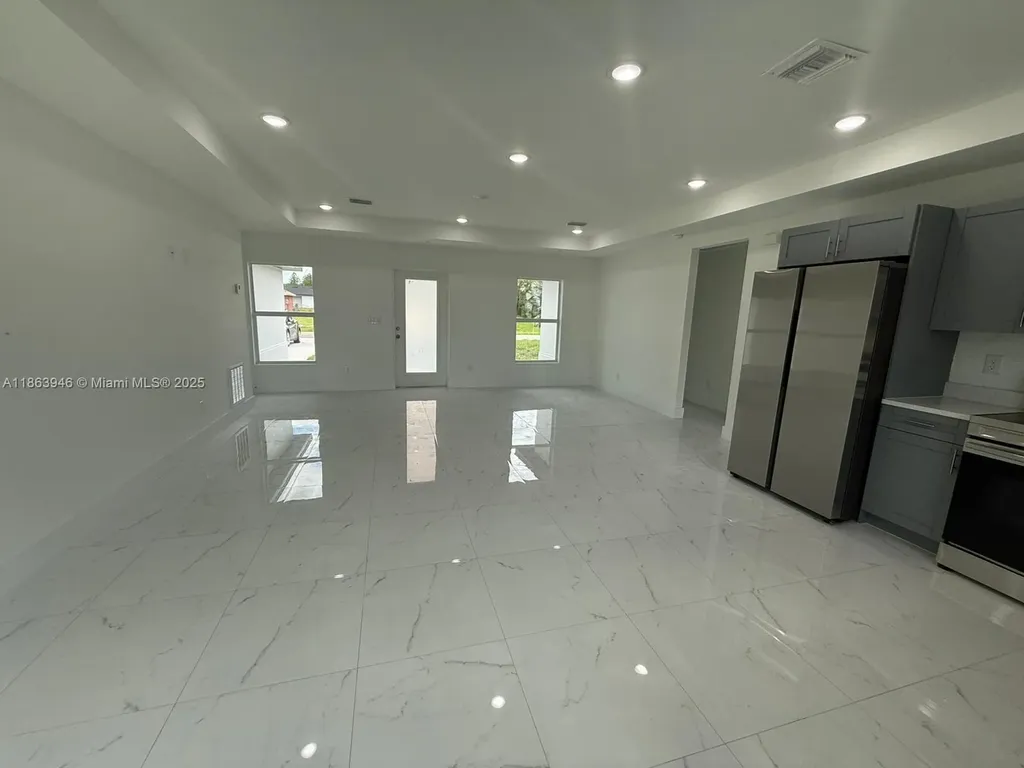 322 Mcarthur Boulevard Other City - In The State Of Florida FL 33974