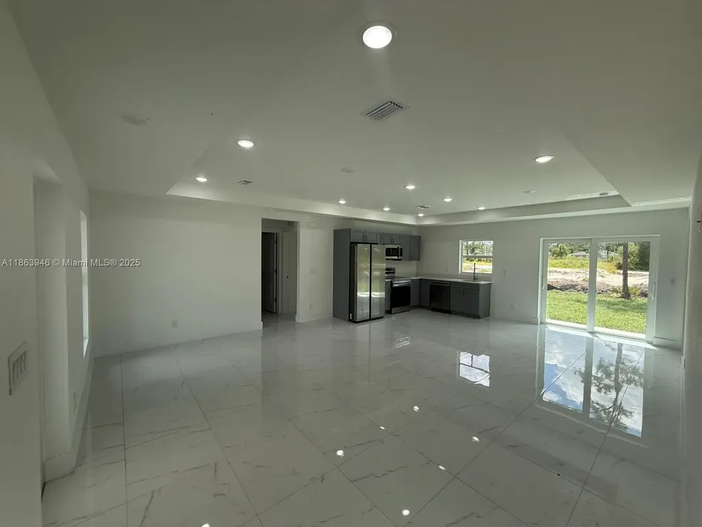 322 Mcarthur Boulevard Other City - In The State Of Florida FL 33974