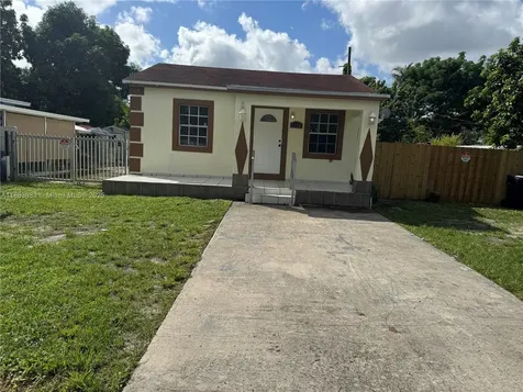 1178 NW 105th Terrace Miami FL 33150