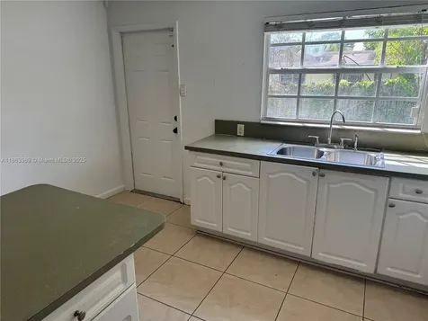1178 NW 105th Terrace Miami FL 33150