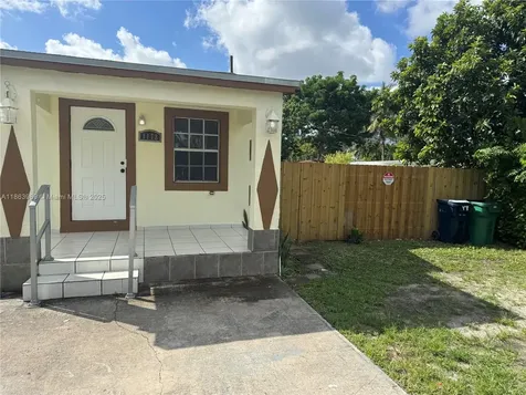 1178 NW 105th Terrace Miami FL 33150